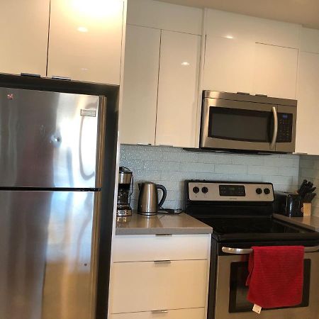 Amicable, Cozy, High Speed Internet, Sleeps 2 Riverview Downtown Apartment YYC Exterior foto