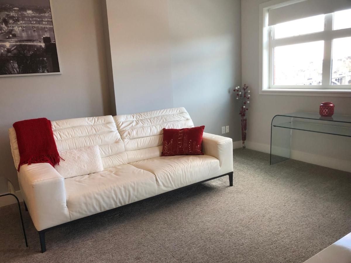 Amicable, Cozy, High Speed Internet, Sleeps 2 Riverview Downtown Apartment YYC Exterior foto